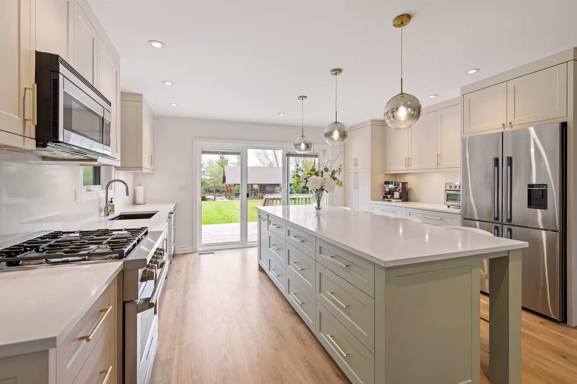 Kitchen and Main Floor, Grimsby